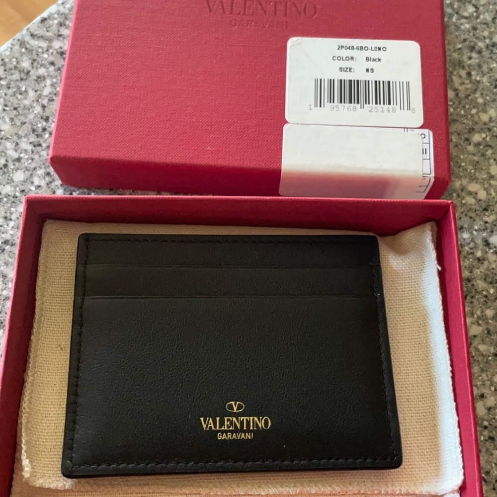Valentino rock stud black leather card holder